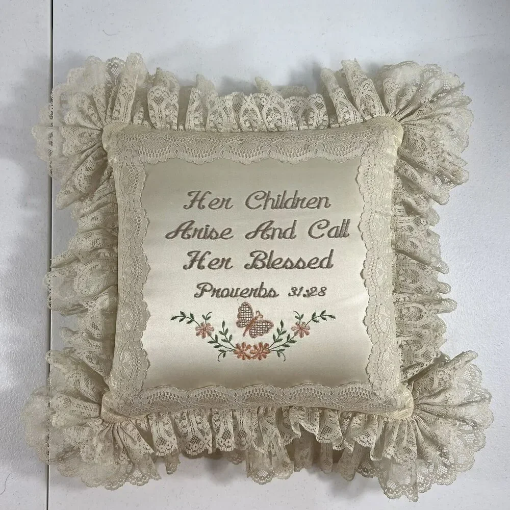 VTG Lace Trimmed Throw Pillow Proverbs 31:28 Call Her Blessed Mothers Day Gift‎